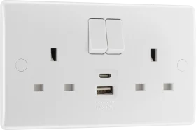 WH NX 13A 2G SW SOCKET +USB AC(12W)